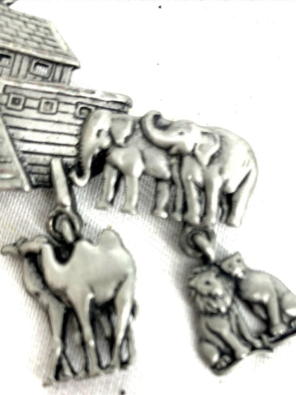 JJ JONETTE Pewter Noah's Ark Dangling Animal Charms Brooch Lapel Pin 2.75" - Picture 4 of 6